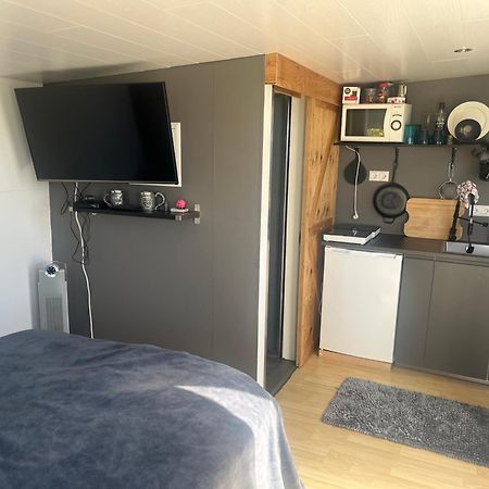 הוילה Adorable Tiny House In רייקיאוויק מראה חיצוני תמונה
